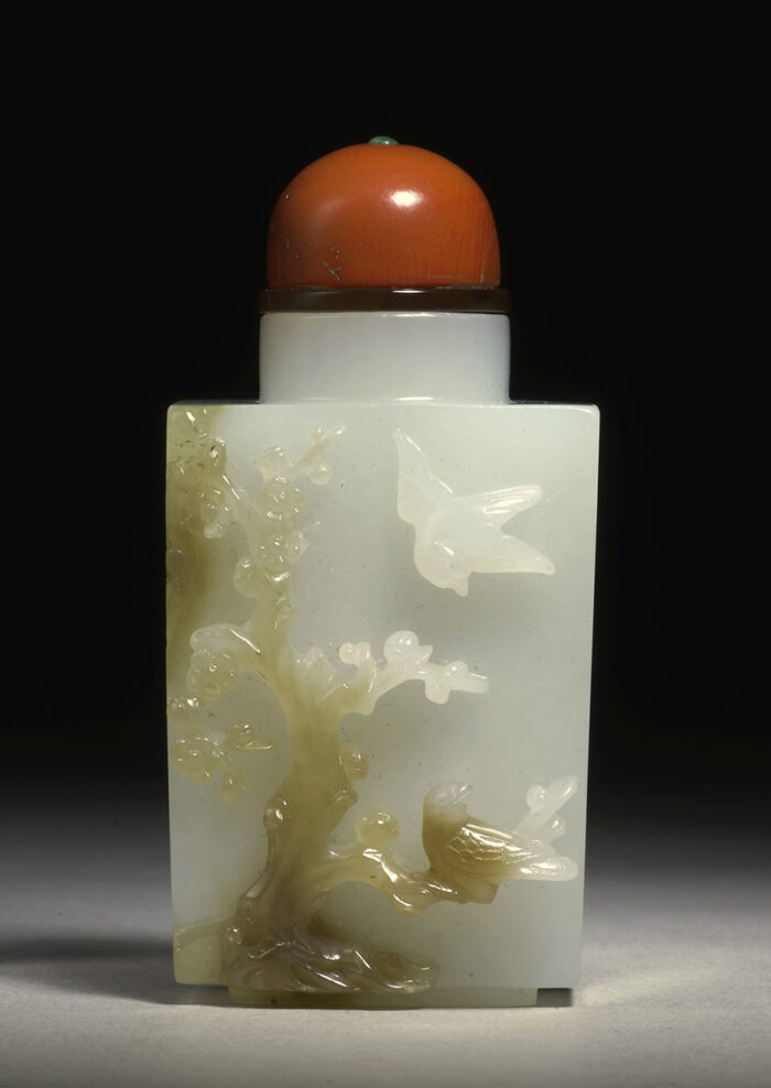 喜上梅梢鼻煙壺