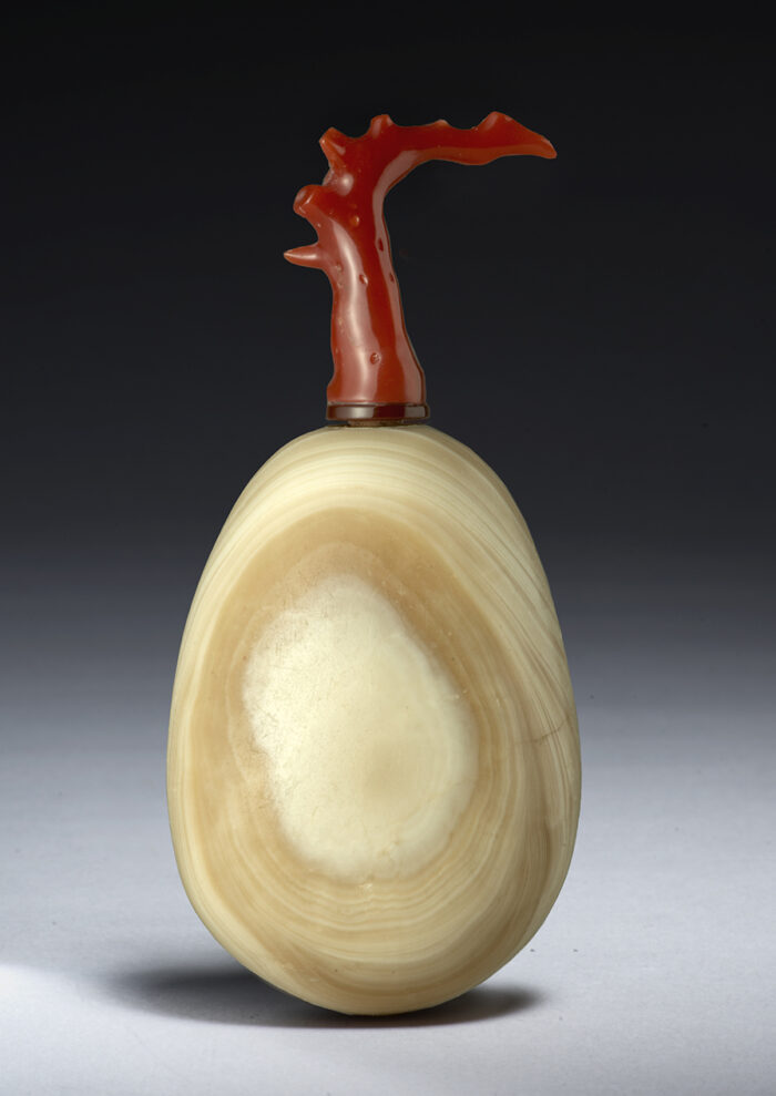 籽石鼻煙壺