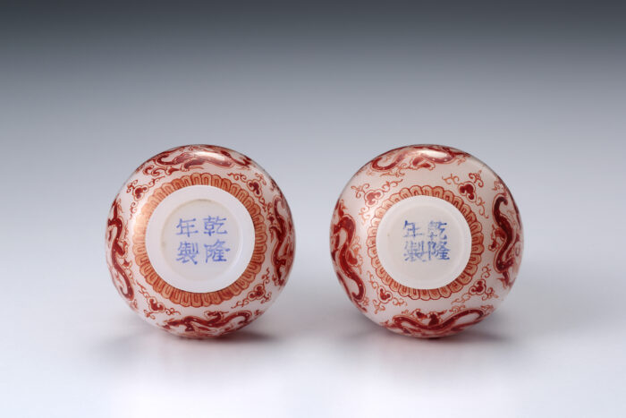 葫蘆形雙夔對戲鼻煙對壺：圖片 2